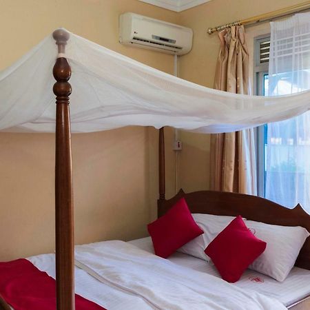 Rwenzori International Hotel Kasese Extérieur photo