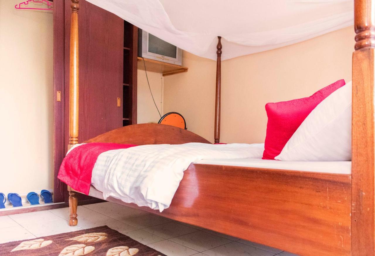 Rwenzori International Hotel Kasese Extérieur photo