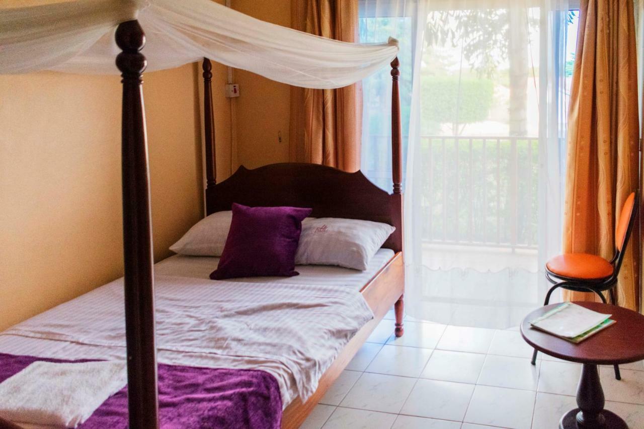 Rwenzori International Hotel Kasese Extérieur photo