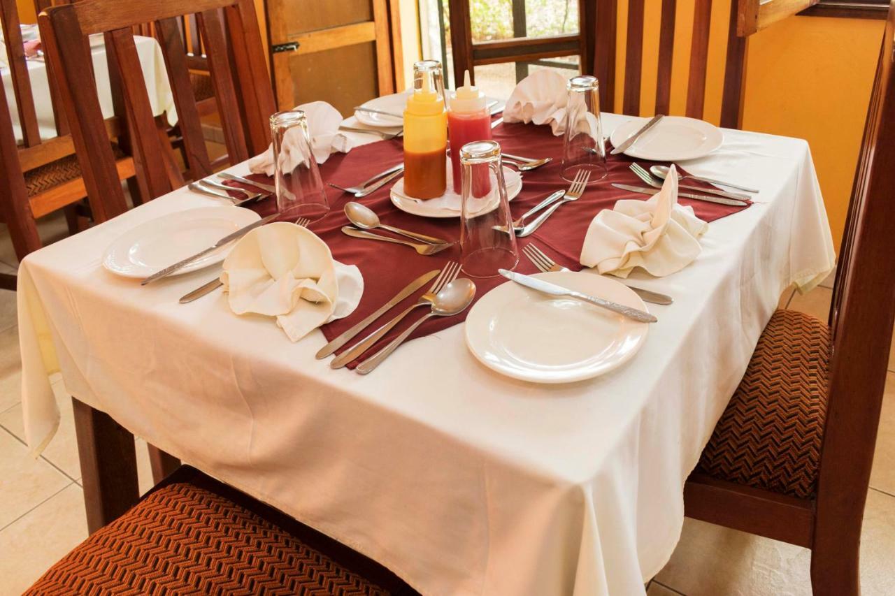 Rwenzori International Hotel Kasese Extérieur photo