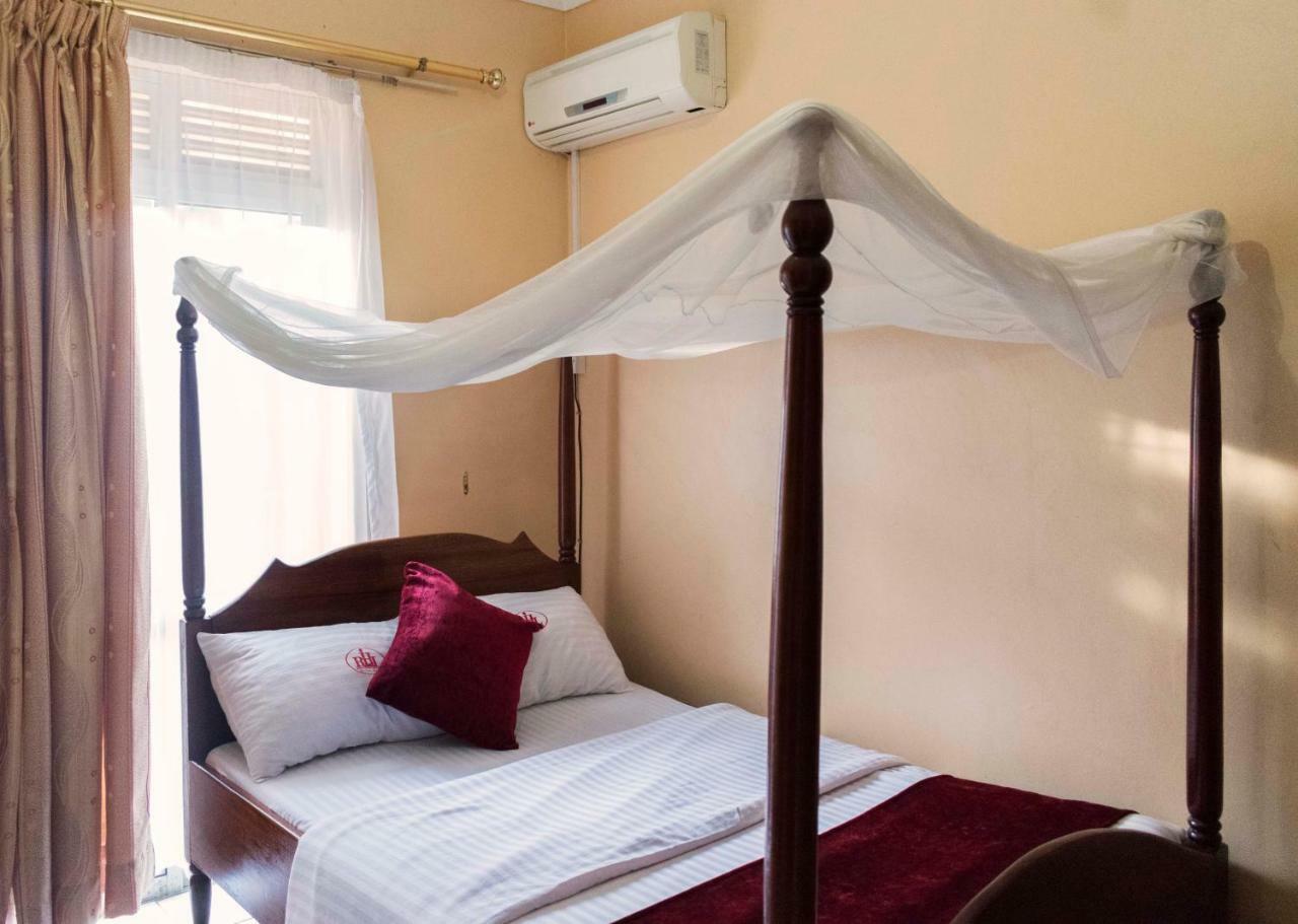 Rwenzori International Hotel Kasese Extérieur photo