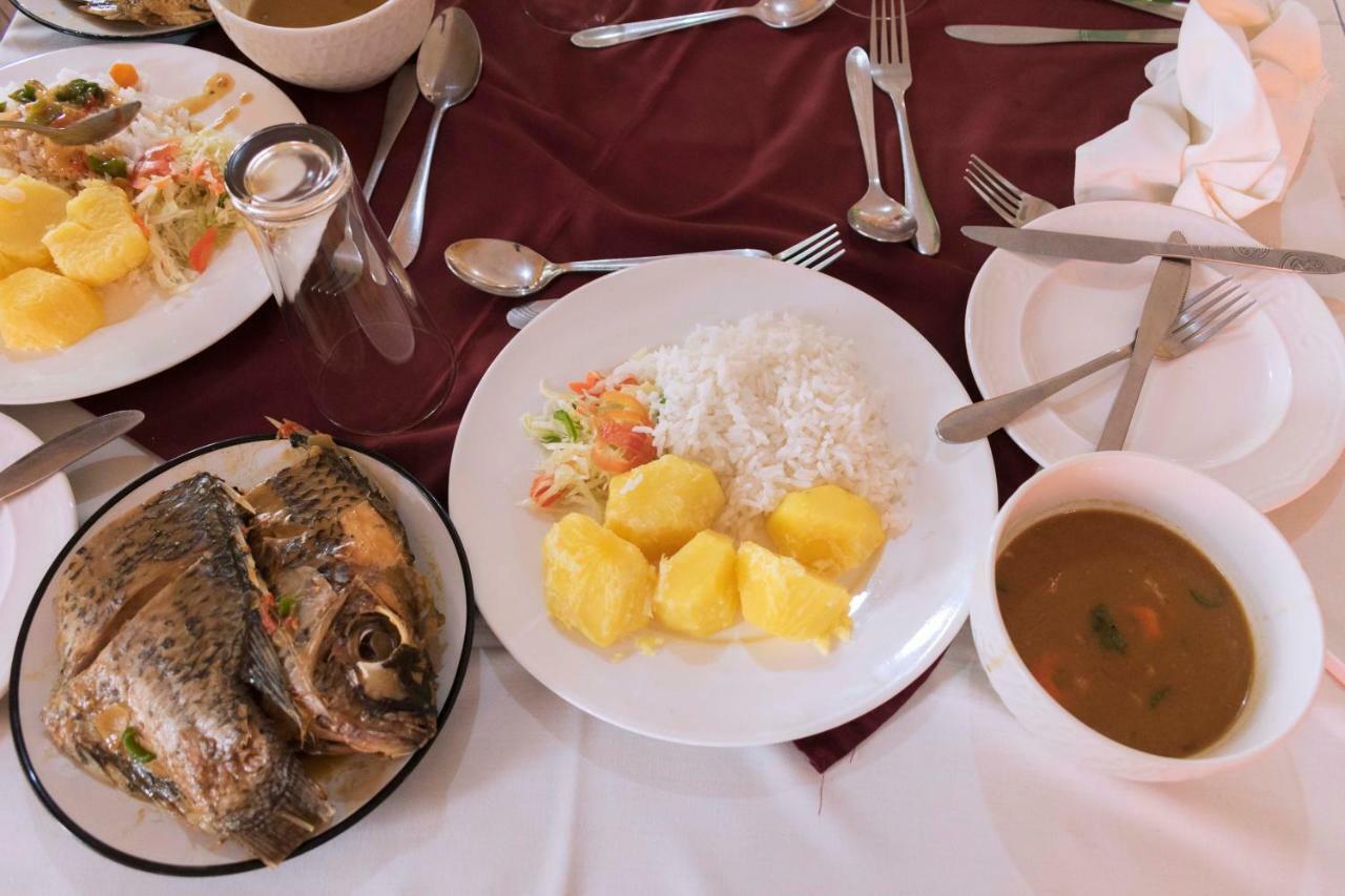 Rwenzori International Hotel Kasese Extérieur photo