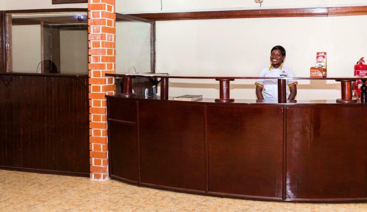 Rwenzori International Hotel Kasese Extérieur photo