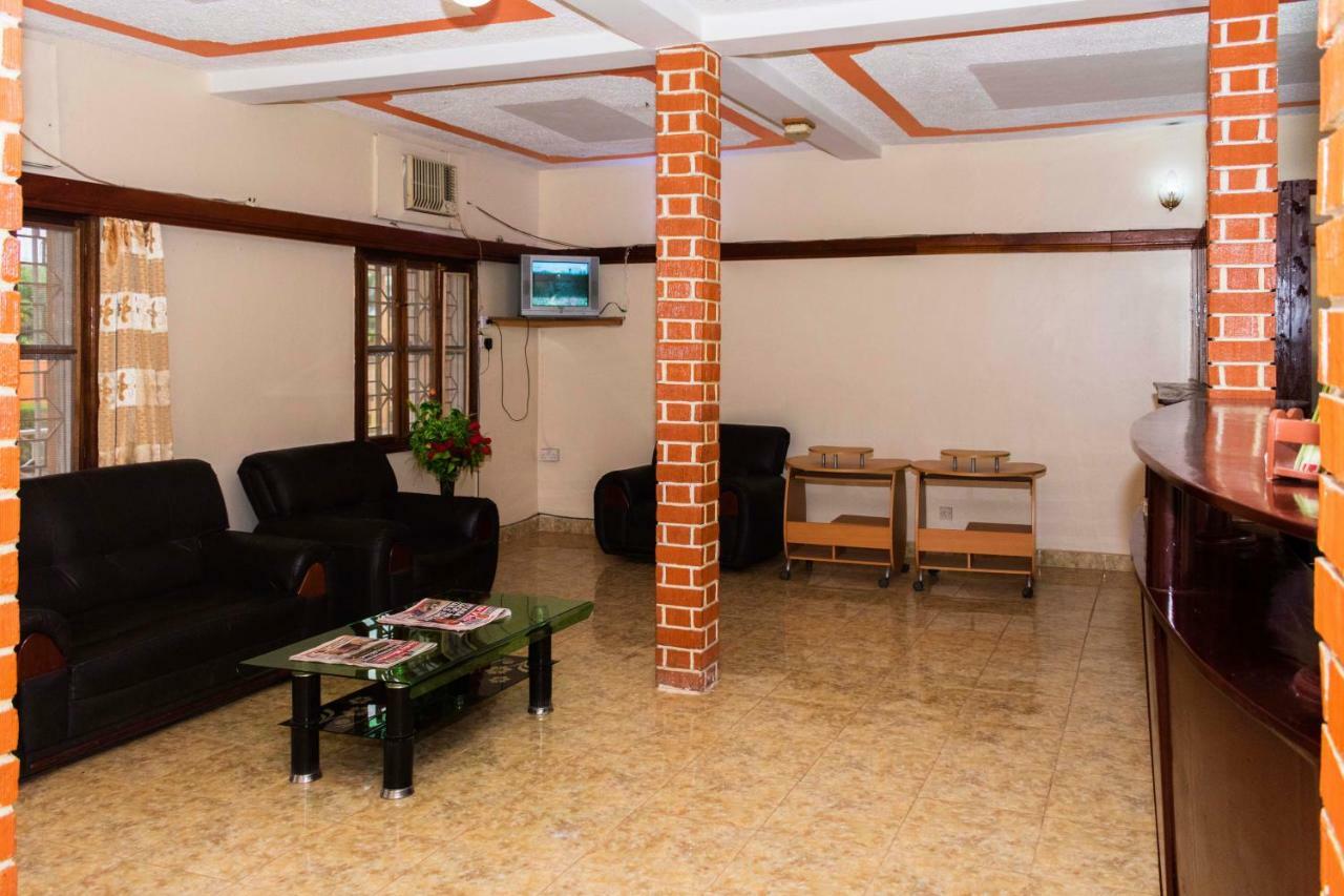 Rwenzori International Hotel Kasese Extérieur photo
