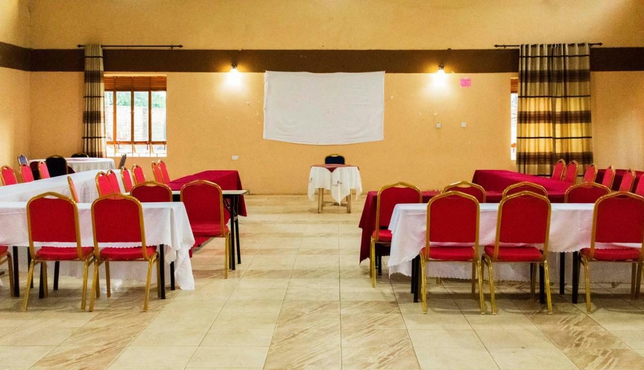 Rwenzori International Hotel Kasese Extérieur photo